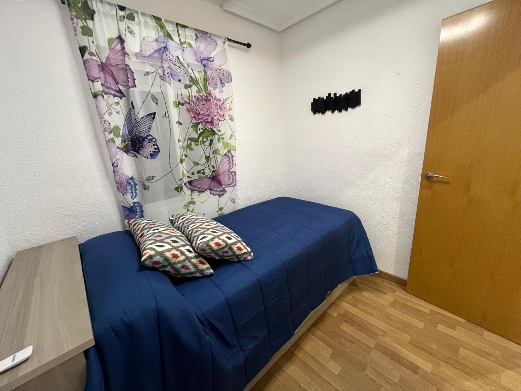 Marqplace Beach Free Parking And Ac Аликанте Экстерьер фото