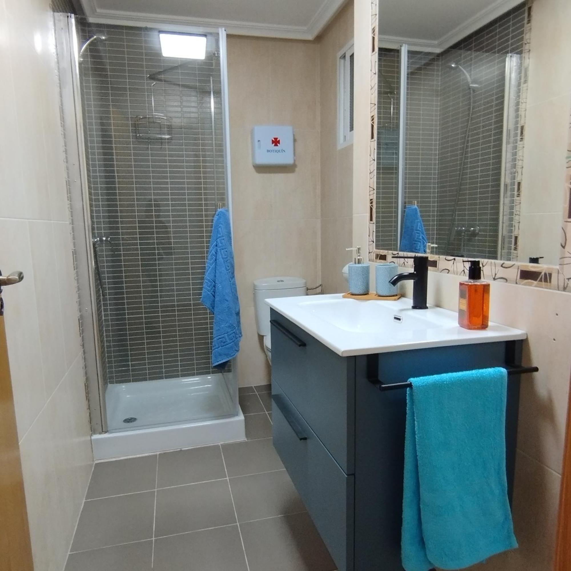 Marqplace Beach Free Parking And Ac Аликанте Экстерьер фото